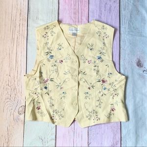 Vintage Casual corner pastel yellow floral sleeveless button up casual vest
